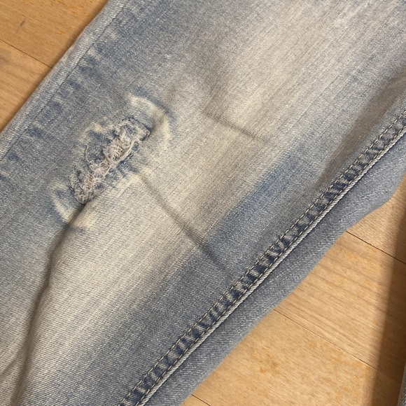 🌺 MUDD Girls Distressed Light Wash Jeans - Picture 5 of 12